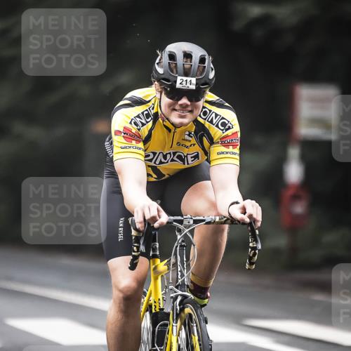 13.09.2026 - Stadtparktriathlon H.Heesch http://msf.ph/oto/10358861 13.09.2026 09:55:34 Radfahren 211, 221, 319, 330 meine-sportfotos.de