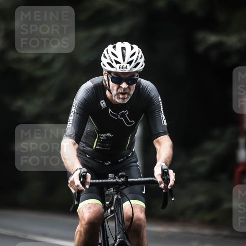 13.09.2026 - Stadtparktriathlon H.Heesch http://msf.ph/oto/10358866 13.09.2026 11:12:36 Radfahren 619, 664, 670 meine-sportfotos.de
