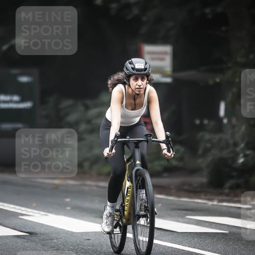 13.09.2026 - Stadtparktriathlon H.Heesch http://msf.ph/oto/10358867 13.09.2026 09:55:40 Radfahren 221, 252, 319 meine-sportfotos.de