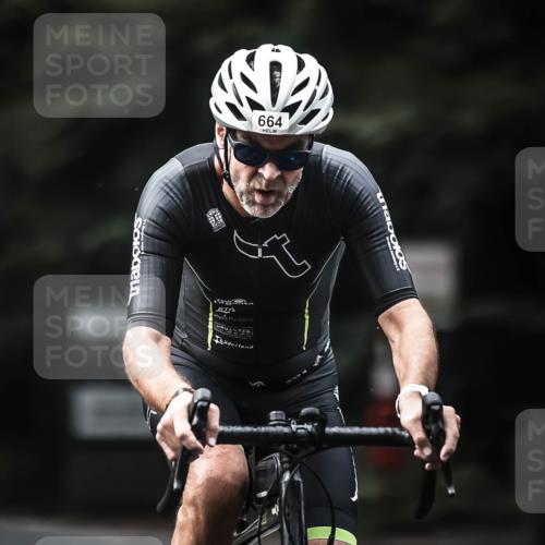 13.09.2026 - Stadtparktriathlon H.Heesch http://msf.ph/oto/10358874 13.09.2026 11:12:36 Radfahren 619, 664, 670 meine-sportfotos.de