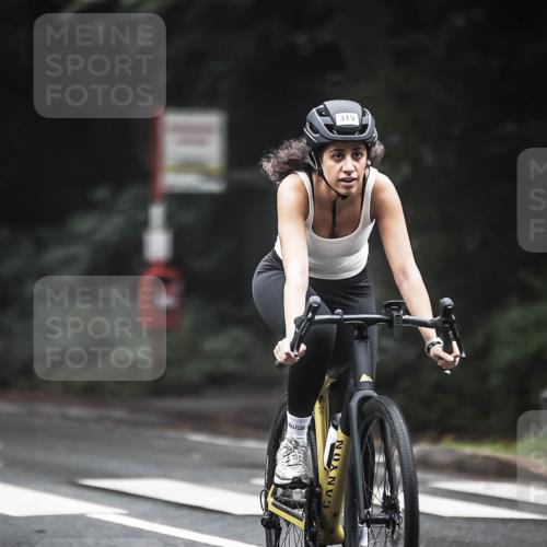 13.09.2026 - Stadtparktriathlon H.Heesch http://msf.ph/oto/10358877 13.09.2026 09:55:40 Radfahren 221, 252, 319 meine-sportfotos.de