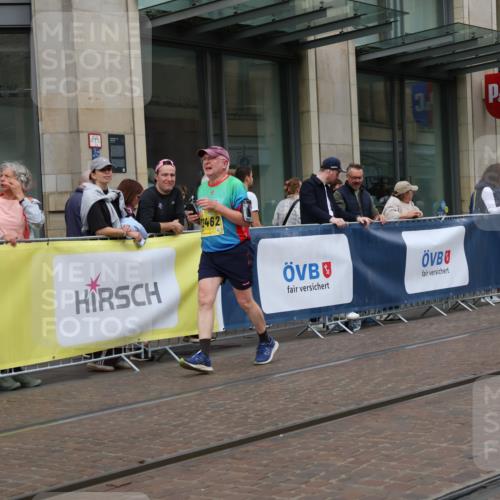 13.09.2026 - 21. swb-Marathon Bremen Strokosch-Dieckow http://msf.ph/oto/10358894 13.09.2026 11:19:02 Ziel 10004, 10629, 10933, 11050, 11760, 12224, 12462, 10005, 10202, 10264, 10344, 10524, 10568, 11443, 11629, 11794, 12090, 12422 meine-sportfotos.de
