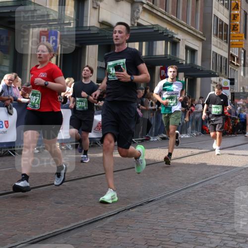 13.09.2026 - 21. swb-Marathon Bremen Strokosch-Dieckow http://msf.ph/oto/10358901 13.09.2026 13:35:12 Ziel 156, 607, 1150, 2003, 2041, 2090, 2318, 2356, 2625, 2866, 3055, 3621, 3704, 4062, 4326, 5308, 5661, 6315, 6320, 6418, 6465, 6466, 6644, 6649, 6837, 7285, 7305, 7377, 7597, 7700, 8401, 8530, 8773, 8816, 8915, 9845, 9862, 9887, 489, 536, 2003, 2366, 2413, 2430, 2492, 2755, 3063, 3181, 3217, 3311, 3768, 3916, 4487, 4635, 4985, 5016, 5125, 5647, 5684, 6085, 6320, 6391, 6403, 6627, 6655, 6750, 6756, 7123, 7405, 7657, 7750, 8515, 9017 meine-sportfotos.de