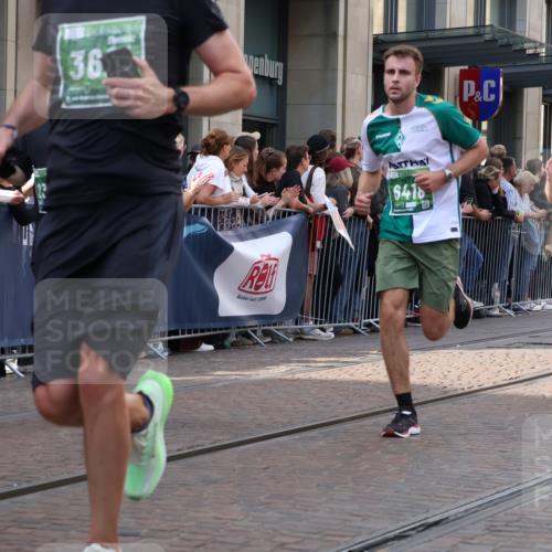 13.09.2026 - 21. swb-Marathon Bremen Strokosch-Dieckow http://msf.ph/oto/10358916 13.09.2026 13:35:12 Ziel 156, 607, 1150, 2003, 2041, 2090, 2318, 2356, 2625, 2866, 3055, 3621, 3704, 4062, 4326, 5308, 5661, 6315, 6320, 6418, 6465, 6466, 6644, 6649, 6837, 7285, 7305, 7377, 7597, 7700, 8401, 8530, 8773, 8816, 8915, 9845, 9862, 9887, 489, 536, 2003, 2366, 2413, 2430, 2492, 2755, 3063, 3181, 3217, 3311, 3768, 3916, 4487, 4635, 4985, 5016, 5125, 5647, 5684, 6085, 6320, 6391, 6403, 6627, 6655, 6750, 6756, 7123, 7405, 7657, 7750, 8515, 9017 meine-sportfotos.de