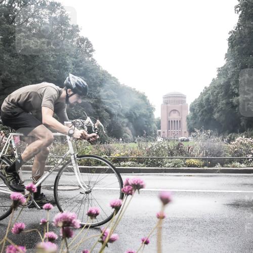 13.09.2026 - Stadtparktriathlon H.Heesch http://msf.ph/oto/10358933 13.09.2026 13:23:38 Radfahren 1423 meine-sportfotos.de