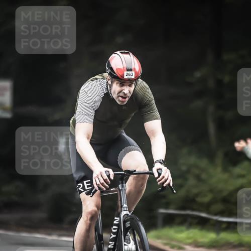 13.09.2026 - Stadtparktriathlon H.Heesch http://msf.ph/oto/10358944 13.09.2026 09:55:57 Radfahren 231, 263, 265 meine-sportfotos.de