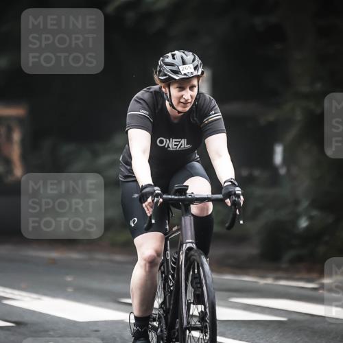 13.09.2026 - Stadtparktriathlon H.Heesch http://msf.ph/oto/10358981 13.09.2026 09:56:00 Radfahren 231, 246, 263, 265 meine-sportfotos.de