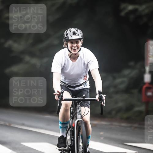 13.09.2026 - Stadtparktriathlon H.Heesch http://msf.ph/oto/10359024 13.09.2026 09:56:04 Radfahren 231, 246, 265, 345 meine-sportfotos.de