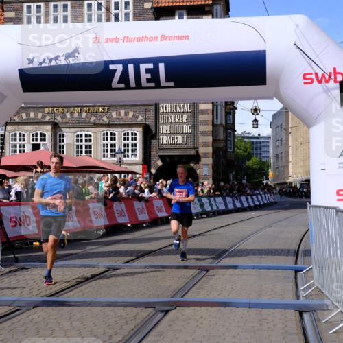 13.09.2026 - 21. swb-Marathon Bremen Tim E. http://msf.ph/oto/10359034 13.09.2026 12:54:58 Ziel 1020 meine-sportfotos.de