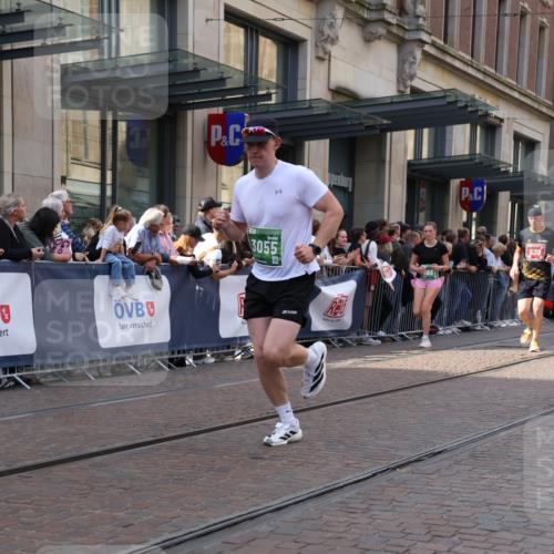13.09.2026 - 21. swb-Marathon Bremen Strokosch-Dieckow http://msf.ph/oto/10359050 13.09.2026 13:35:15 Ziel 156, 532, 607, 1150, 2041, 2090, 2318, 2356, 2866, 3055, 3087, 3226, 3621, 3704, 3780, 4062, 4326, 5308, 5467, 5468, 5586, 5661, 6315, 6418, 6465, 6466, 6644, 6649, 6837, 7285, 7305, 7377, 7597, 7675, 7700, 8401, 8530, 8773, 8816, 8915, 9784, 9845, 9862, 9887, 9892, 13213, 489, 536, 2003, 2366, 2413, 2430, 2492, 2625, 3063, 3217, 3311, 3768, 3916, 4487, 4635, 4985, 5016, 5125, 5647, 6320, 6391, 6403, 6627, 6655, 6750, 6756, 7123, 7405, 7657, 7750, 8515, 9017 meine-sportfotos.de