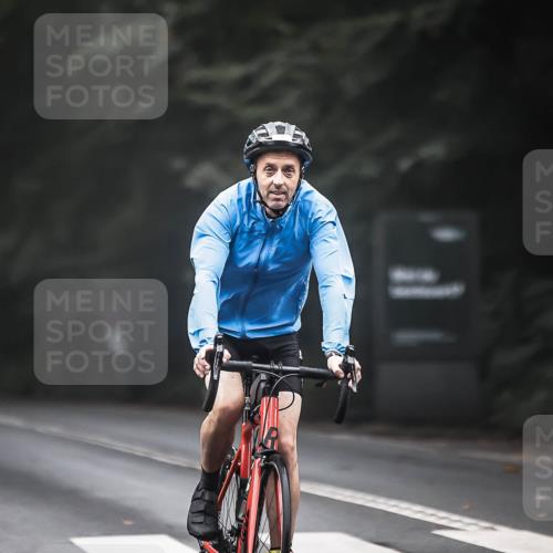 13.09.2026 - Stadtparktriathlon H.Heesch http://msf.ph/oto/10359068 13.09.2026 09:56:07 Radfahren 246, 340, 345 meine-sportfotos.de