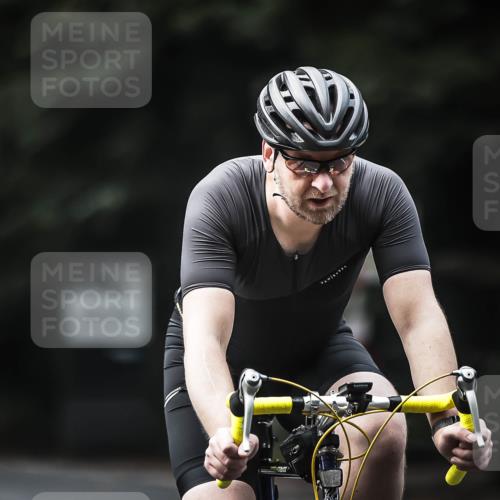 13.09.2026 - Stadtparktriathlon H.Heesch http://msf.ph/oto/10359078 13.09.2026 11:13:02 Radfahren 561, 636, 644 meine-sportfotos.de
