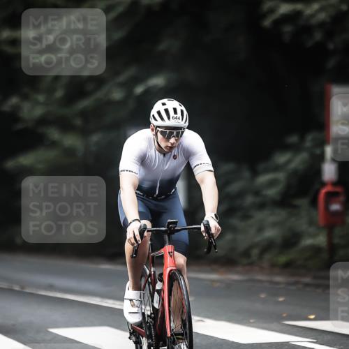 13.09.2026 - Stadtparktriathlon H.Heesch http://msf.ph/oto/10359089 13.09.2026 11:13:06 Radfahren 556, 560, 561, 633, 644 meine-sportfotos.de