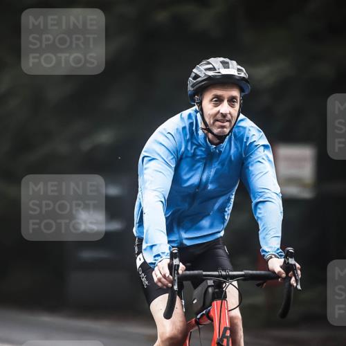 13.09.2026 - Stadtparktriathlon H.Heesch http://msf.ph/oto/10359090 13.09.2026 09:56:07 Radfahren 246, 340, 345 meine-sportfotos.de