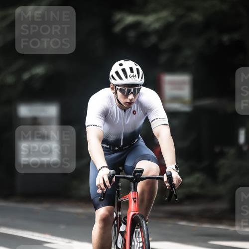 13.09.2026 - Stadtparktriathlon H.Heesch http://msf.ph/oto/10359104 13.09.2026 11:13:06 Radfahren 556, 560, 561, 633, 644 meine-sportfotos.de