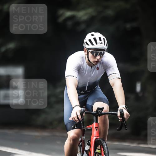 13.09.2026 - Stadtparktriathlon H.Heesch http://msf.ph/oto/10359108 13.09.2026 11:13:06 Radfahren 556, 560, 561, 633, 644 meine-sportfotos.de