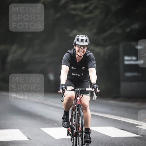 13.09.2026 - Stadtparktriathlon H.Heesch http://msf.ph/oto/10359130 13.09.2026 09:56:22 Radfahren 305 meine-sportfotos.de