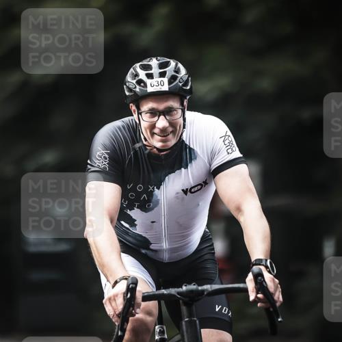 13.09.2026 - Stadtparktriathlon H.Heesch http://msf.ph/oto/10359185 13.09.2026 11:13:15 Radfahren 556, 560, 602, 630, 633, 635 meine-sportfotos.de