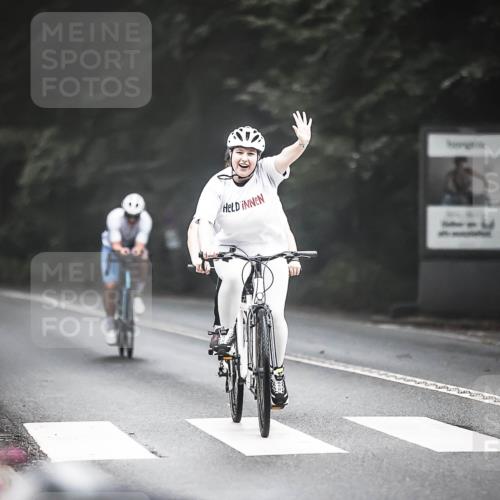 13.09.2026 - Stadtparktriathlon H.Heesch http://msf.ph/oto/10359196 13.09.2026 09:56:41 Radfahren 212, 248 meine-sportfotos.de