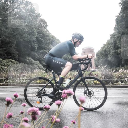 13.09.2026 - Stadtparktriathlon H.Heesch http://msf.ph/oto/10359200 13.09.2026 13:25:26 Radfahren 1319, 1324, 1375, 1405 meine-sportfotos.de