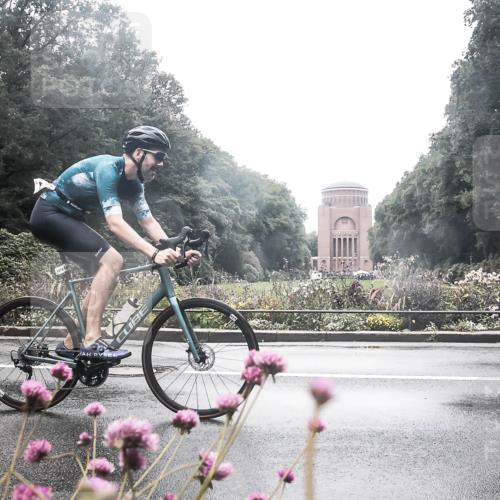 13.09.2026 - Stadtparktriathlon H.Heesch http://msf.ph/oto/10359208 13.09.2026 13:25:31 Radfahren 1358, 1370 meine-sportfotos.de