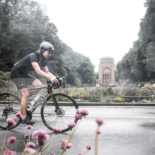 13.09.2026 - Stadtparktriathlon H.Heesch http://msf.ph/oto/10359214 13.09.2026 13:25:33 Radfahren 1358, 1370 meine-sportfotos.de