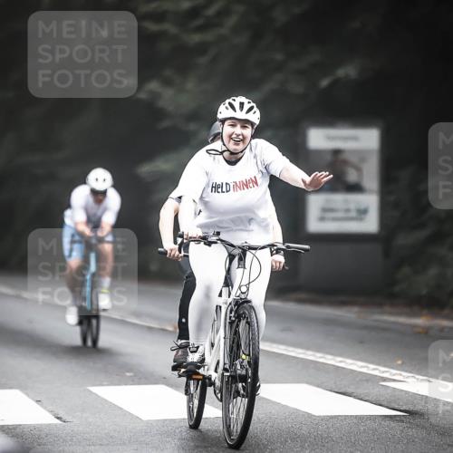 13.09.2026 - Stadtparktriathlon H.Heesch http://msf.ph/oto/10359215 13.09.2026 09:56:42 Radfahren 212, 248 meine-sportfotos.de