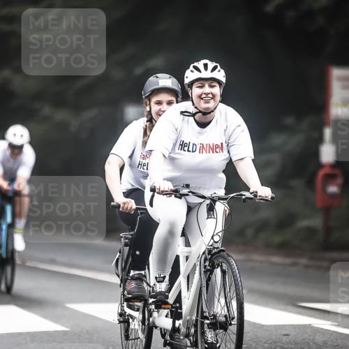 13.09.2026 - Stadtparktriathlon H.Heesch http://msf.ph/oto/10359220 13.09.2026 09:56:43 Radfahren 212, 248 meine-sportfotos.de