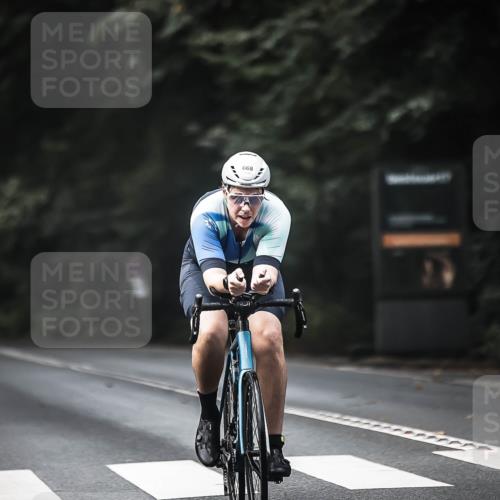 13.09.2026 - Stadtparktriathlon H.Heesch http://msf.ph/oto/10359222 13.09.2026 11:13:23 Radfahren 602, 635, 668 meine-sportfotos.de