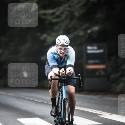 13.09.2026 - Stadtparktriathlon H.Heesch http://msf.ph/oto/10359235 13.09.2026 11:13:23 Radfahren 602, 635, 668 meine-sportfotos.de