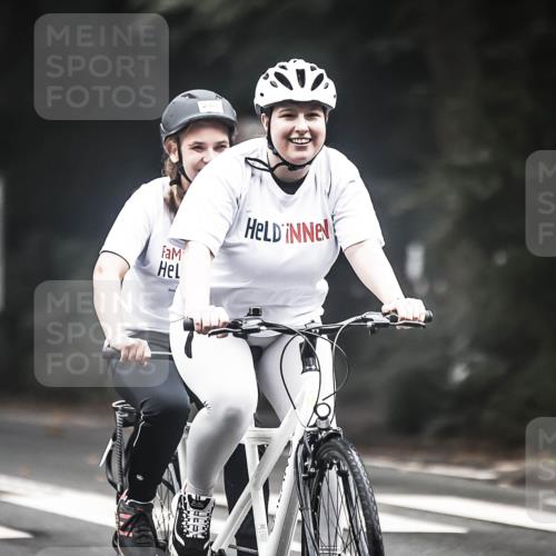 13.09.2026 - Stadtparktriathlon H.Heesch http://msf.ph/oto/10359237 13.09.2026 09:56:43 Radfahren 212, 248 meine-sportfotos.de