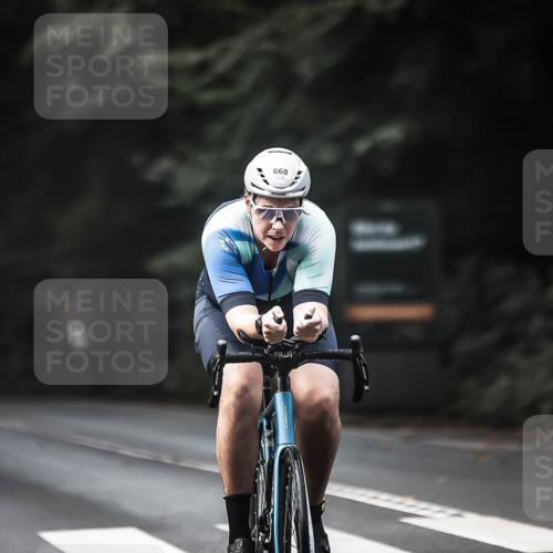13.09.2026 - Stadtparktriathlon H.Heesch http://msf.ph/oto/10359238 13.09.2026 11:13:23 Radfahren 602, 635, 668 meine-sportfotos.de