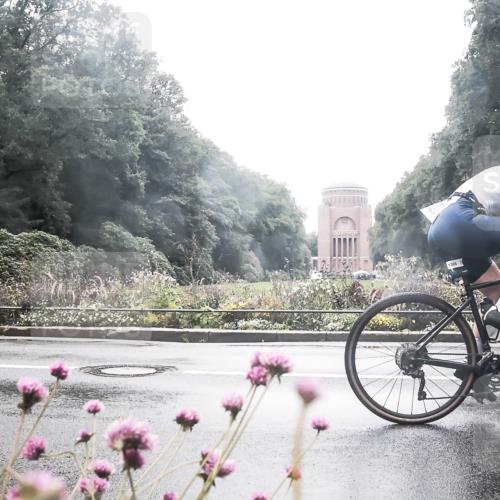 13.09.2026 - Stadtparktriathlon H.Heesch http://msf.ph/oto/10359243 13.09.2026 13:25:46 Radfahren 1395, 1396 meine-sportfotos.de