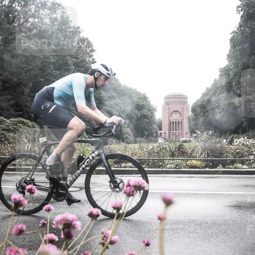13.09.2026 - Stadtparktriathlon H.Heesch http://msf.ph/oto/10359256 13.09.2026 13:26:01 Radfahren 1382, 1392 meine-sportfotos.de