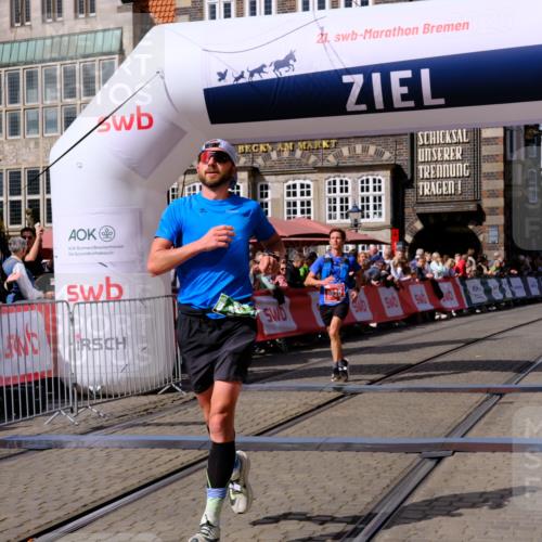 13.09.2026 - 21. swb-Marathon Bremen Tim E. http://msf.ph/oto/10359259 13.09.2026 12:55:22 Ziel 13085 meine-sportfotos.de