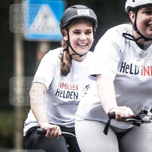 13.09.2026 - Stadtparktriathlon H.Heesch http://msf.ph/oto/10359271 13.09.2026 09:56:44 Radfahren 212, 248 meine-sportfotos.de
