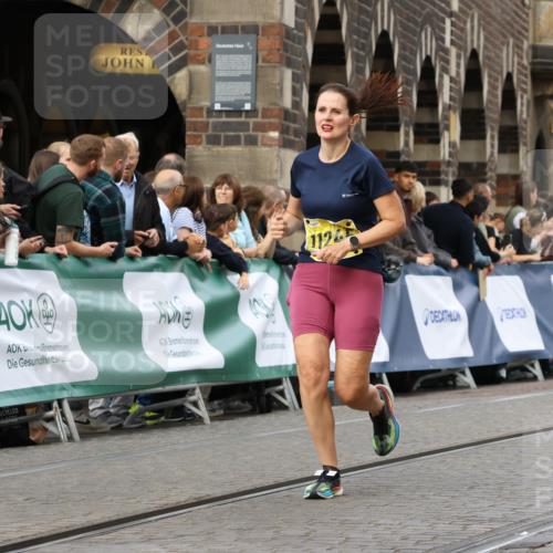 13.09.2026 - 21. swb-Marathon Bremen Strokosch-Dieckow http://msf.ph/oto/10359277 13.09.2026 10:57:46 Ziel 10177, 10226, 10300, 10394, 10517, 10518, 10687, 11106, 11365, 11480, 11498, 11609, 11734, 11965, 11966, 12037, 12111, 12263, 12372, 12400, 12411, 10078, 10559, 10565, 10707, 10728, 11136, 11332, 11824, 11856, 11863, 12231, 12427, 12551, 12555 meine-sportfotos.de