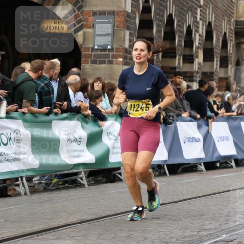 13.09.2026 - 21. swb-Marathon Bremen Strokosch-Dieckow http://msf.ph/oto/10359298 13.09.2026 10:57:46 Ziel 10177, 10226, 10300, 10394, 10517, 10518, 10687, 11106, 11365, 11480, 11498, 11609, 11734, 11965, 11966, 12037, 12111, 12263, 12372, 12400, 12411, 10078, 10559, 10565, 10707, 10728, 11136, 11332, 11824, 11856, 11863, 12231, 12427, 12551, 12555 meine-sportfotos.de