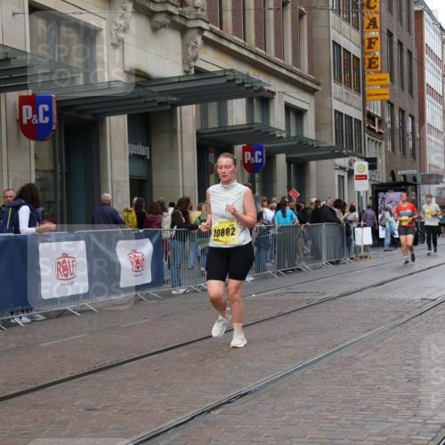 13.09.2026 - 21. swb-Marathon Bremen Strokosch-Dieckow http://msf.ph/oto/10359318 13.09.2026 11:19:39 Ziel 10430, 10882, 11546, 12472, 10004, 10629, 10933, 11050, 11457, 11760, 12224 meine-sportfotos.de