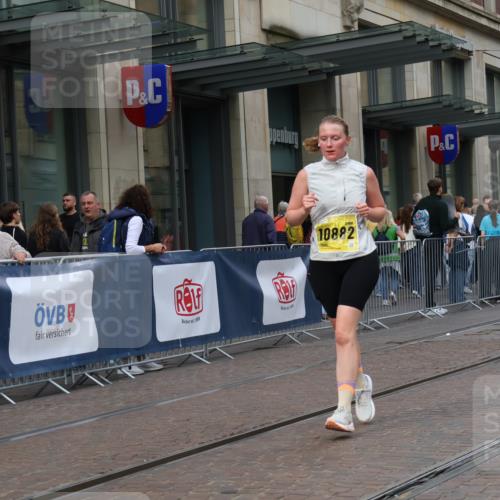 13.09.2026 - 21. swb-Marathon Bremen Strokosch-Dieckow http://msf.ph/oto/10359334 13.09.2026 11:19:39 Ziel 10430, 10882, 11546, 12472, 10004, 10629, 10933, 11050, 11457, 11760, 12224 meine-sportfotos.de