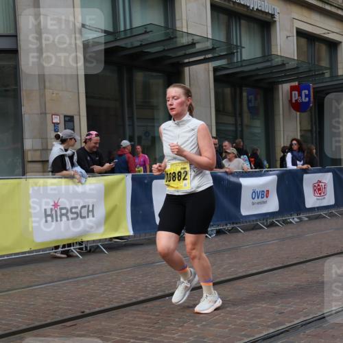 13.09.2026 - 21. swb-Marathon Bremen Strokosch-Dieckow http://msf.ph/oto/10359362 13.09.2026 11:19:41 Ziel 10430, 10882, 11244, 11333, 11337, 11546, 12472, 10004, 11050, 11457, 11760, 12224 meine-sportfotos.de