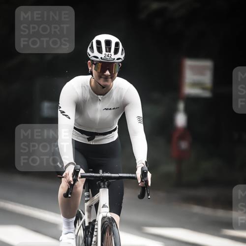 13.09.2026 - Stadtparktriathlon H.Heesch http://msf.ph/oto/10359371 13.09.2026 09:57:16 Radfahren 242, 307 meine-sportfotos.de