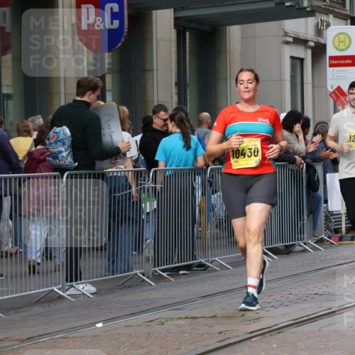 13.09.2026 - 21. swb-Marathon Bremen Strokosch-Dieckow http://msf.ph/oto/10359379 13.09.2026 11:19:43 Ziel 10430, 10882, 11244, 11333, 11337, 11546, 12472, 10004, 11050, 11457, 11760 meine-sportfotos.de