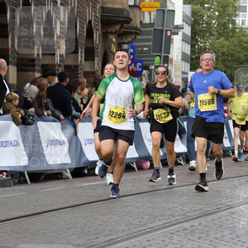 13.09.2026 - 21. swb-Marathon Bremen Strokosch-Dieckow http://msf.ph/oto/10359419 13.09.2026 10:57:50 Ziel 10177, 10226, 10300, 10394, 10517, 10518, 11106, 11245, 11365, 11480, 11498, 11609, 11734, 11965, 11966, 12037, 12111, 12222, 12372, 12400, 10078, 10543, 10559, 10565, 10604, 10826, 10903, 11136, 11332, 11824, 11863, 12551 meine-sportfotos.de