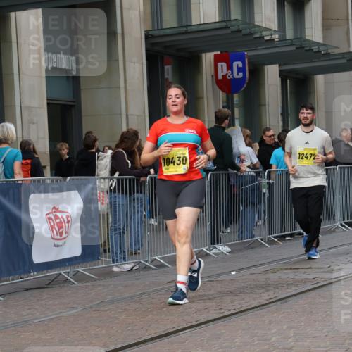 13.09.2026 - 21. swb-Marathon Bremen Strokosch-Dieckow http://msf.ph/oto/10359421 13.09.2026 11:19:46 Ziel 10430, 10882, 11244, 11333, 11337, 11546, 12472, 10004, 11457 meine-sportfotos.de