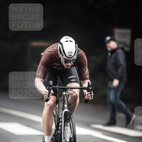 13.09.2026 - Stadtparktriathlon H.Heesch http://msf.ph/oto/10359448 13.09.2026 09:57:24 Radfahren 215, 307 meine-sportfotos.de