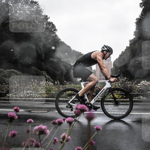 13.09.2026 - Stadtparktriathlon H.Heesch http://msf.ph/oto/10359460 13.09.2026 12:03:08 Radfahren 905, 927 meine-sportfotos.de