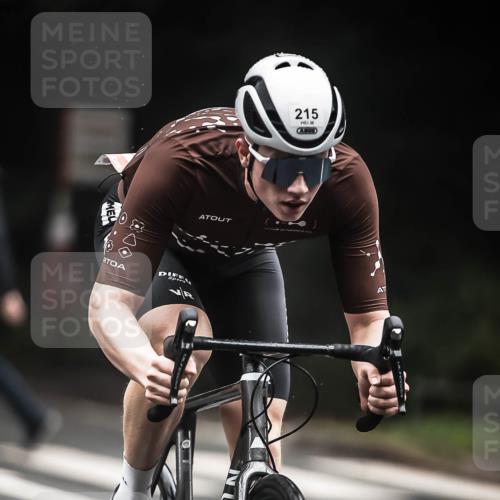 13.09.2026 - Stadtparktriathlon H.Heesch http://msf.ph/oto/10359464 13.09.2026 09:57:25 Radfahren 215, 307 meine-sportfotos.de