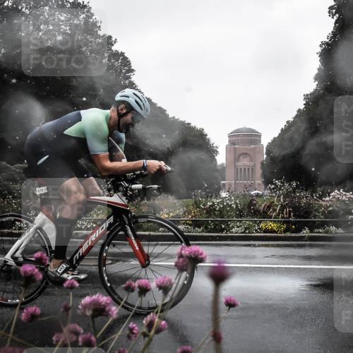 13.09.2026 - Stadtparktriathlon H.Heesch http://msf.ph/oto/10359467 13.09.2026 12:03:13 Radfahren 831, 879, 919, 990, 997 meine-sportfotos.de