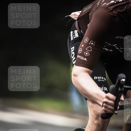13.09.2026 - Stadtparktriathlon H.Heesch http://msf.ph/oto/10359470 13.09.2026 09:57:25 Radfahren 215, 307 meine-sportfotos.de